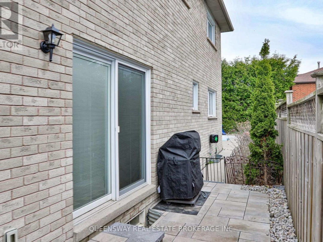 10 LEWIS DRIVE, Orillia