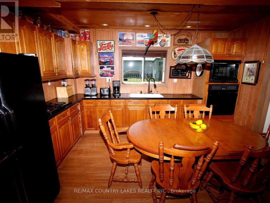 8 Saturn Lane, Mitchell Lake