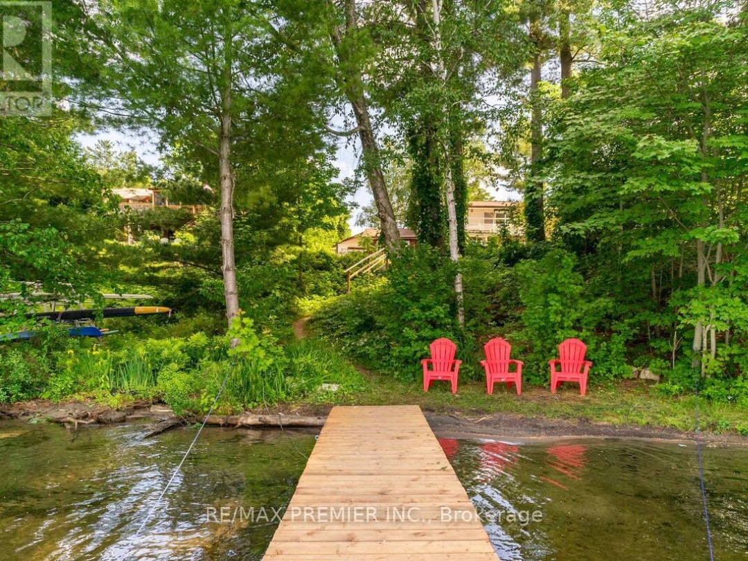 570 Phillip Street E, Gull Lake