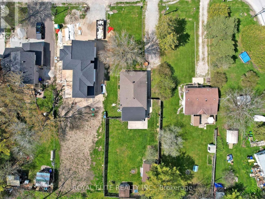 3965 HILLTOP ROAD, 