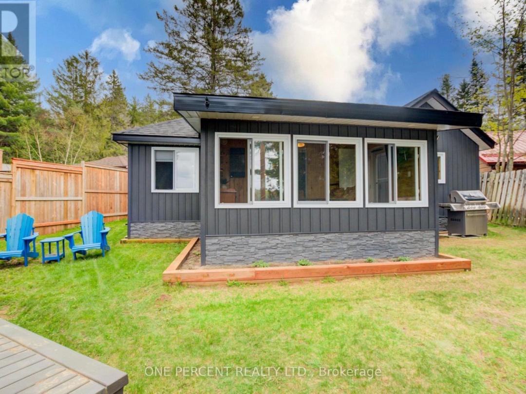 1105 Lakeshore Road, Gooderham Lake
