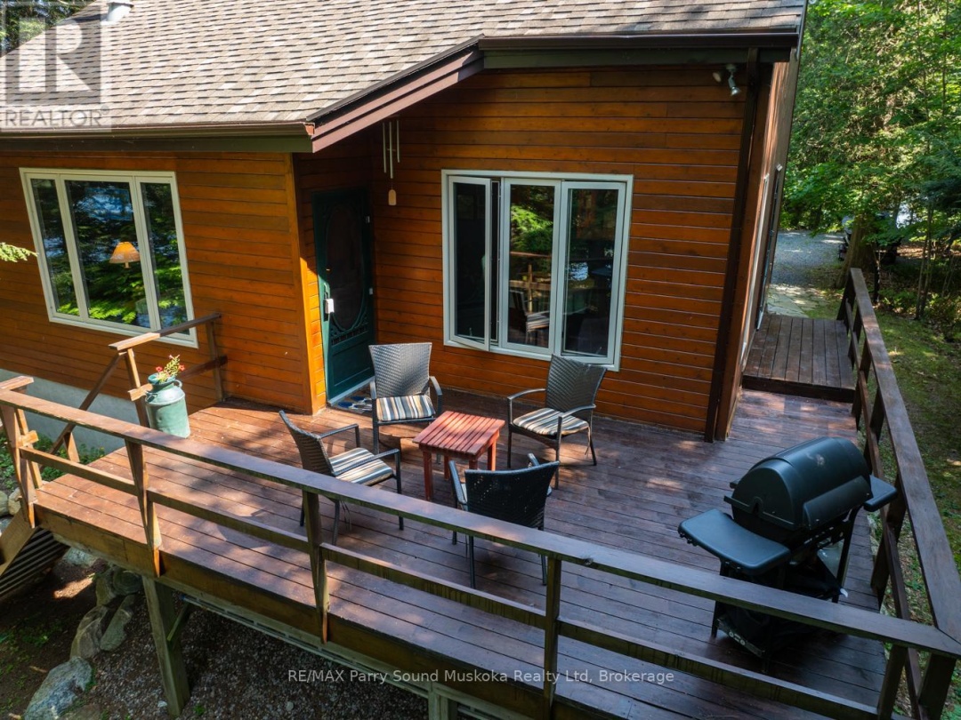 18 Meharg Drive, Manitouwabing Lake