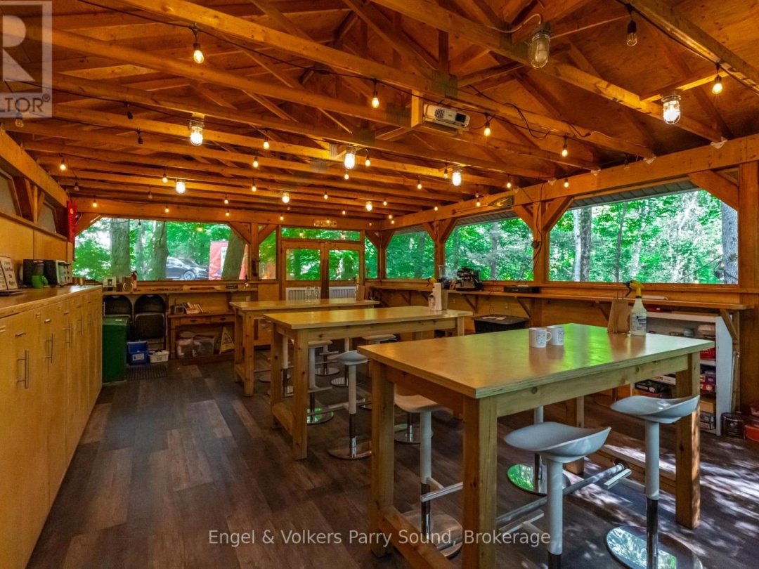 6 HARMONY LANE, 