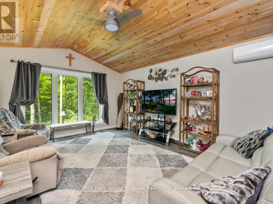 36 LONG LAKE ESTATES ROAD, 