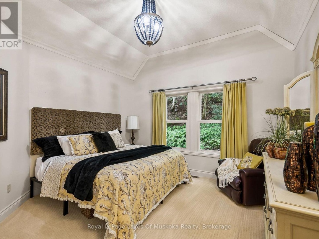 103 SOUTHBANK DRIVE, 