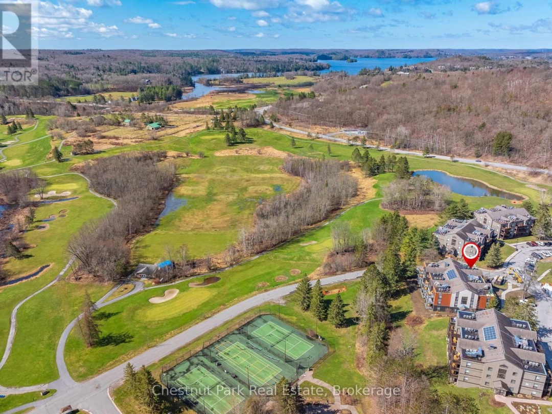 52 107 1235 Deerhurst Drive, Peninsula Lake