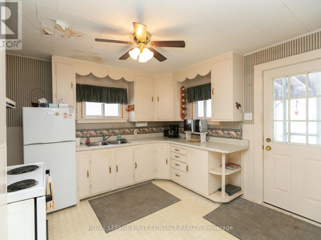 315 GRENVILLE AVENUE, 