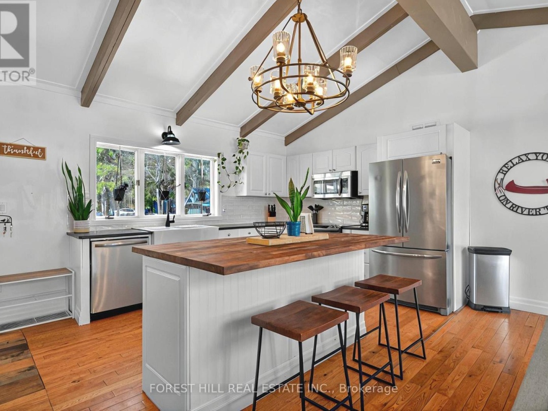 31 Glen Acres Road, Big East Lake