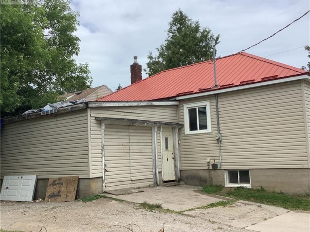 81 DUFFERIN Street, 
