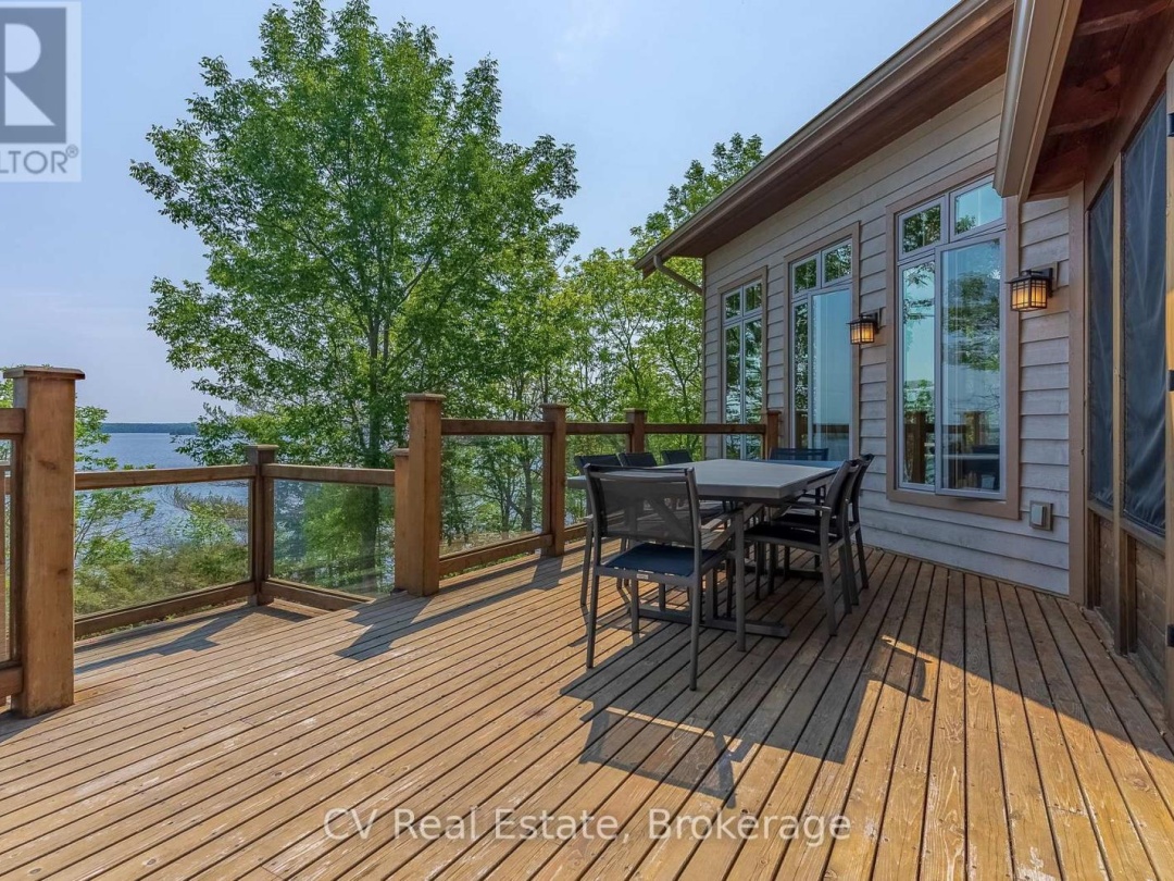 1016 LAWLAND HEIGHTS ROAD, Lake Muskoka