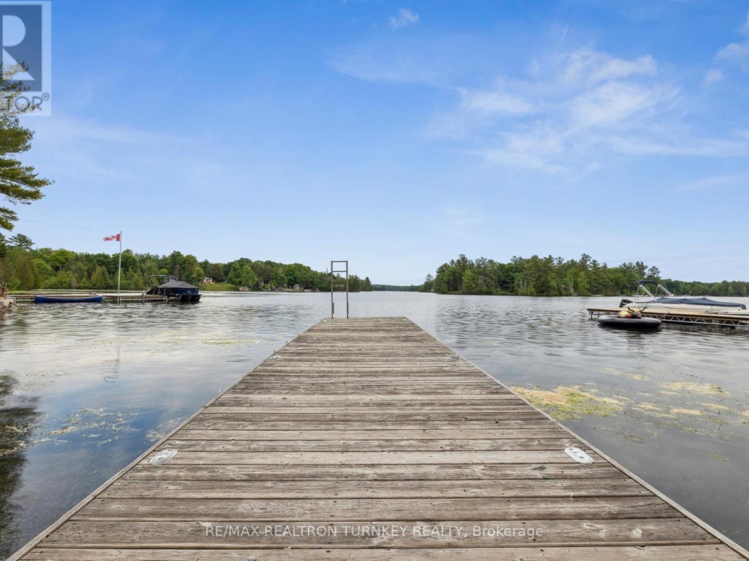 310 Northern Avenue, Big Bald Lake