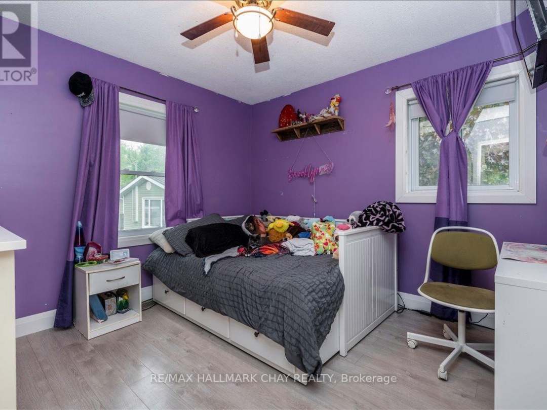 4049 Bayview Avenue, Ramara