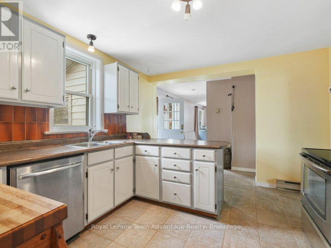 66 WILLIAM STREET, Parry Sound