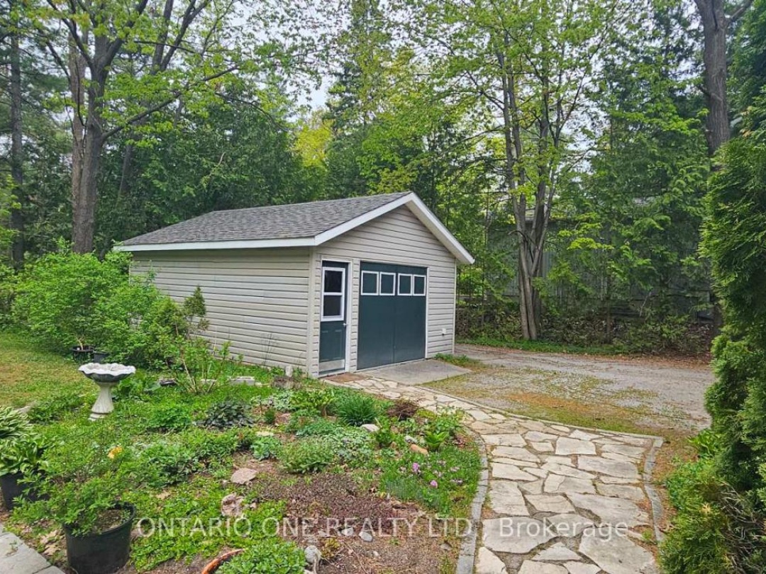 3143 SPARROW LAKE ROAD S, St George Lake
