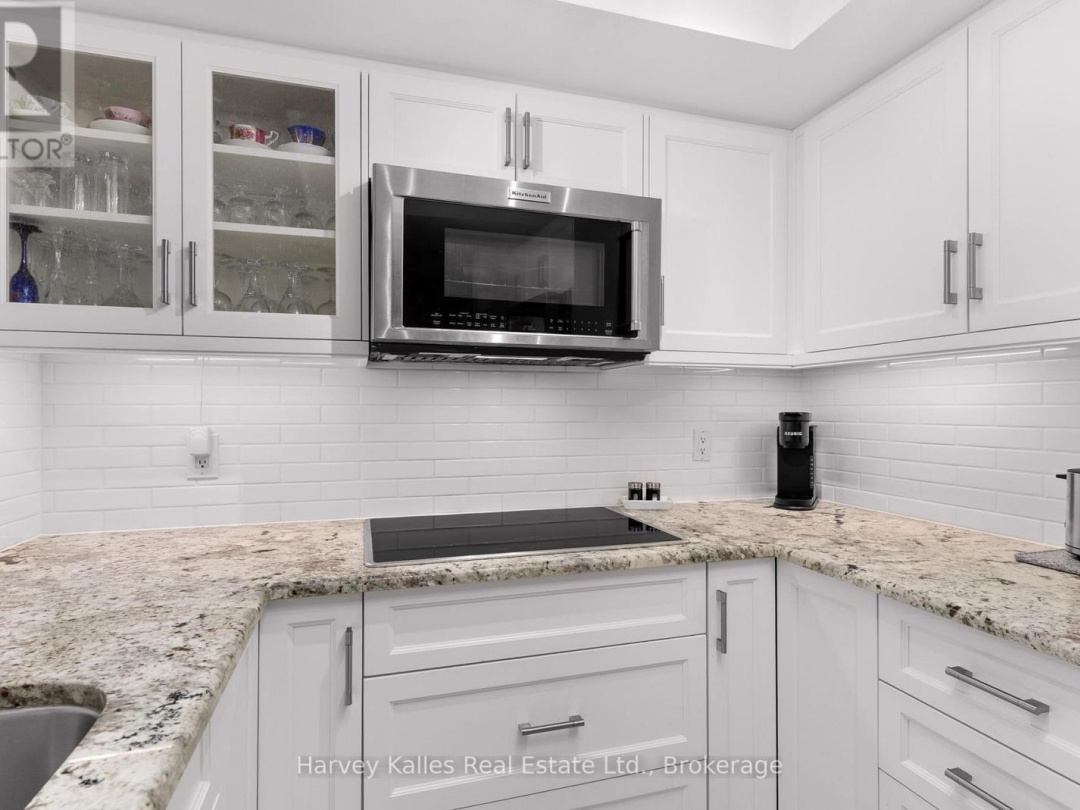 204 10 Coveside Drive, Fairy Lake