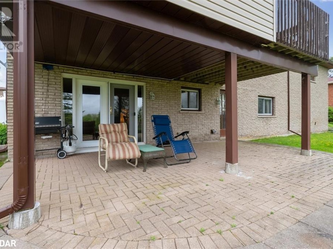 381 Country Club Circle, Pigeon Lake