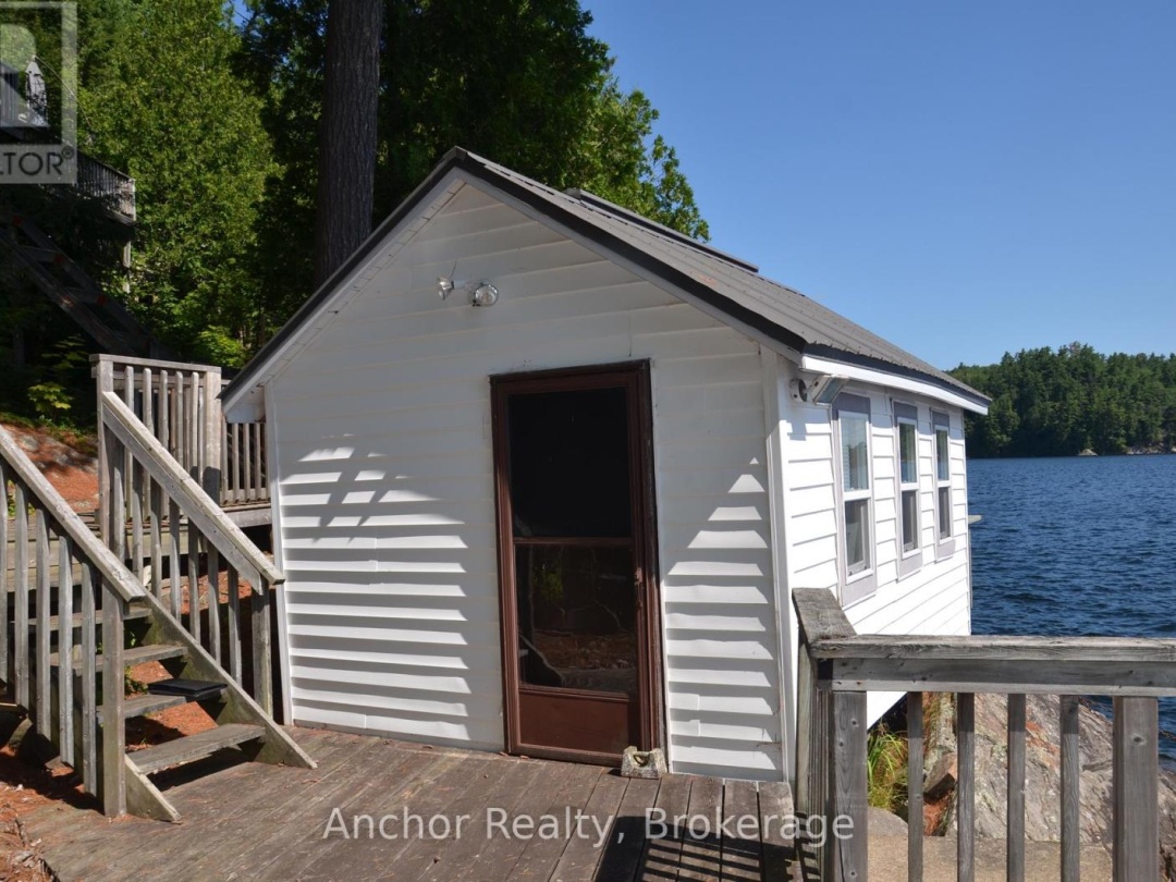 10167 Little Hawk West Sho, Little Hawk Lake