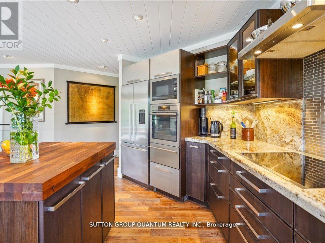 167 Santas Village Road, Muskoka River