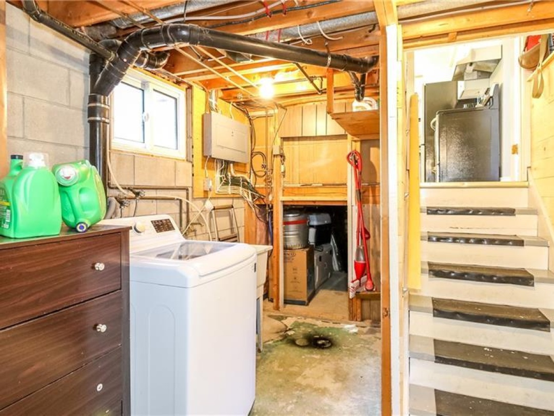 1 LAKEVIEW Drive, 