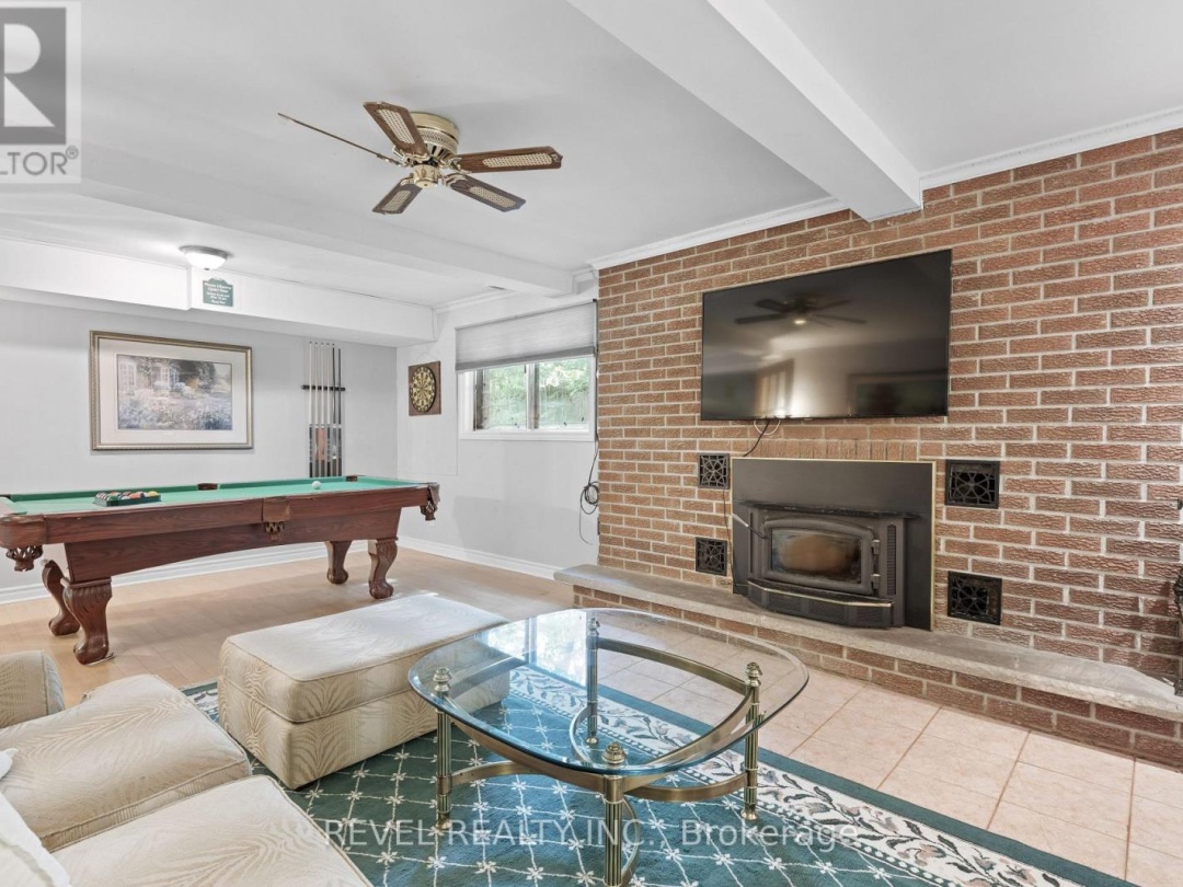 99 BOWEN ROAD, 