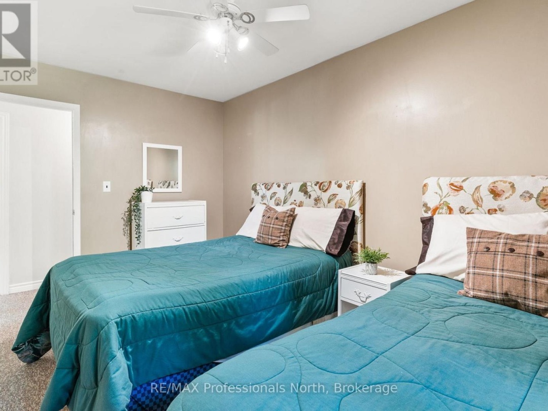 33 HOSKIN ROAD, 
