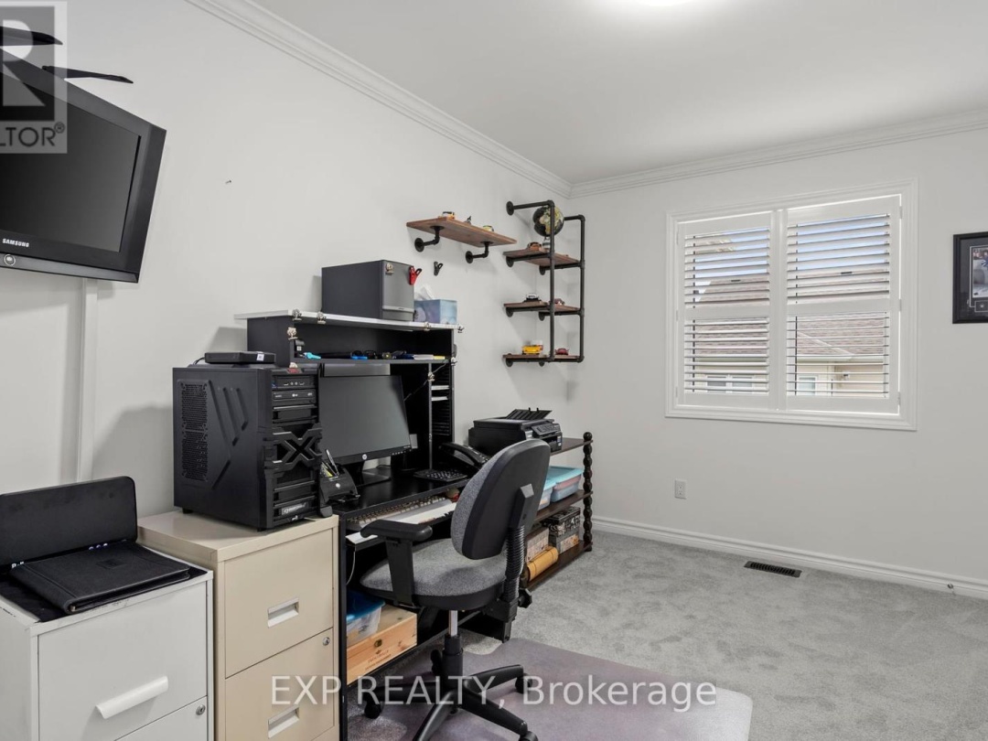 10 SINCLAIR CRESCENT, 