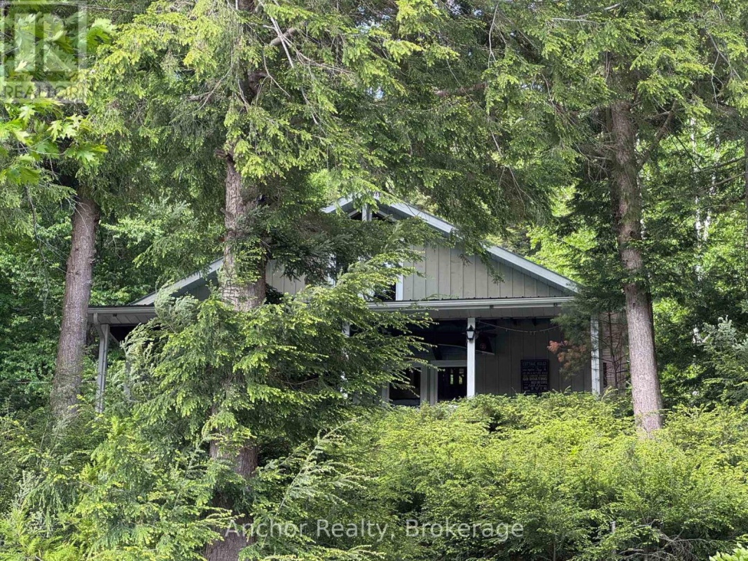 10469 LITTLE HAWK LAKE, 