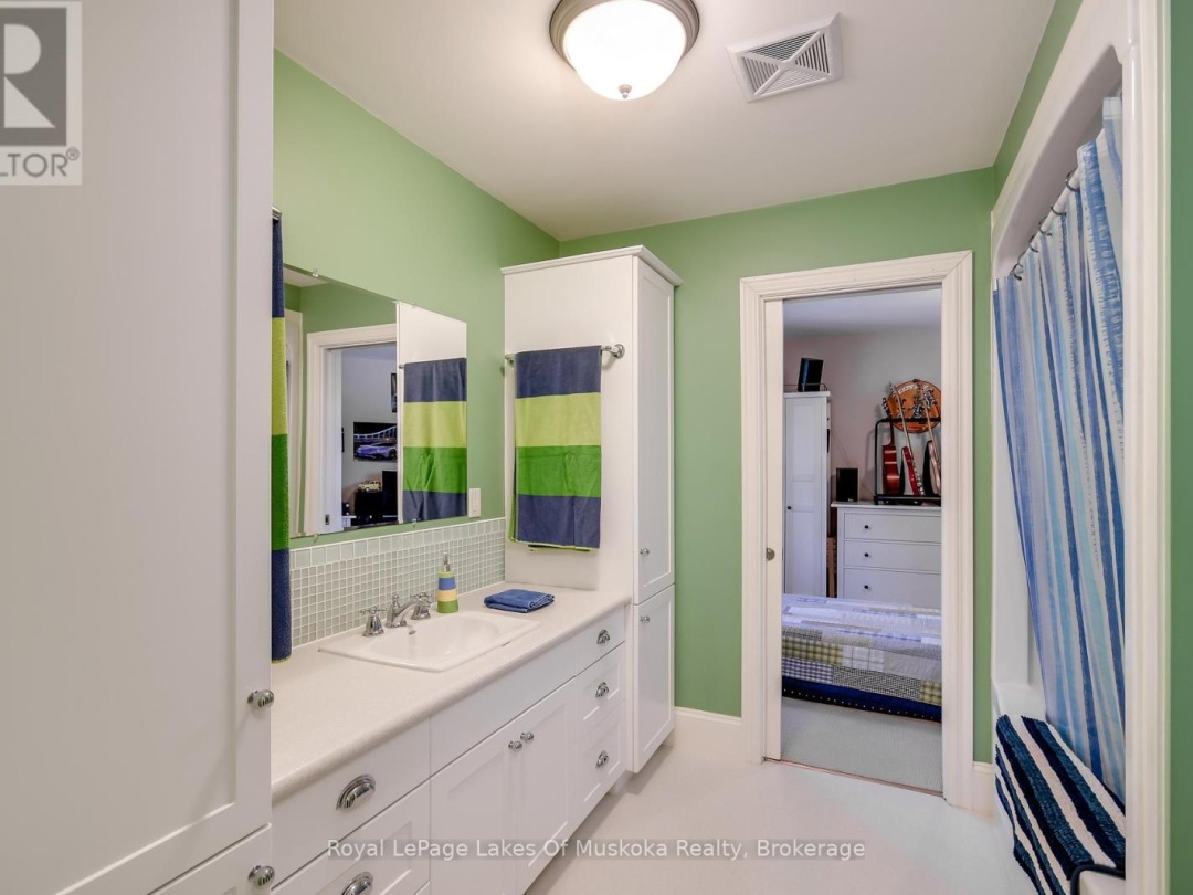 230 Ecclestone Drive, Bracebridge
