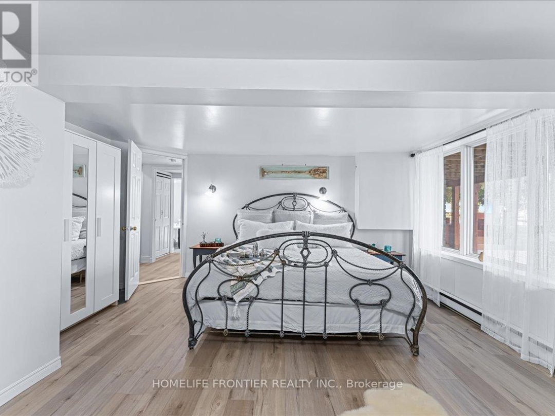 6 LAKEVIEW PARK ROAD, 