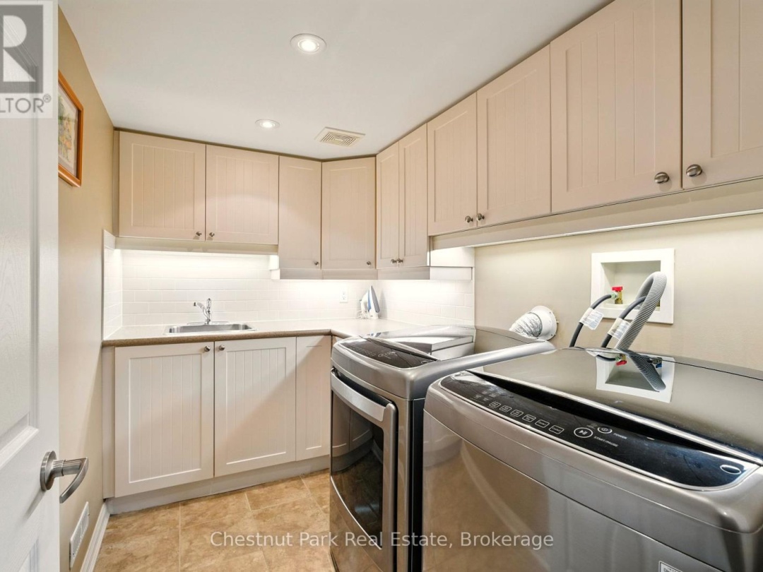 33 CLEARBROOK TRAIL, 