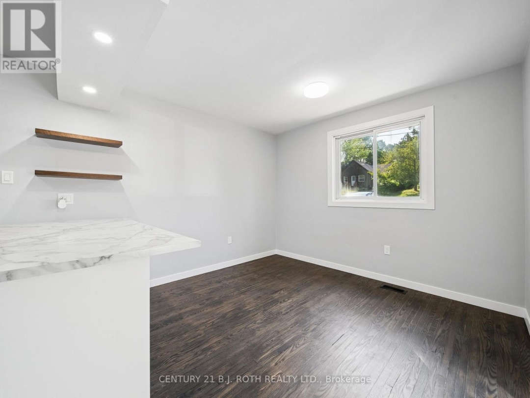 138 SIMCOE STREET, 