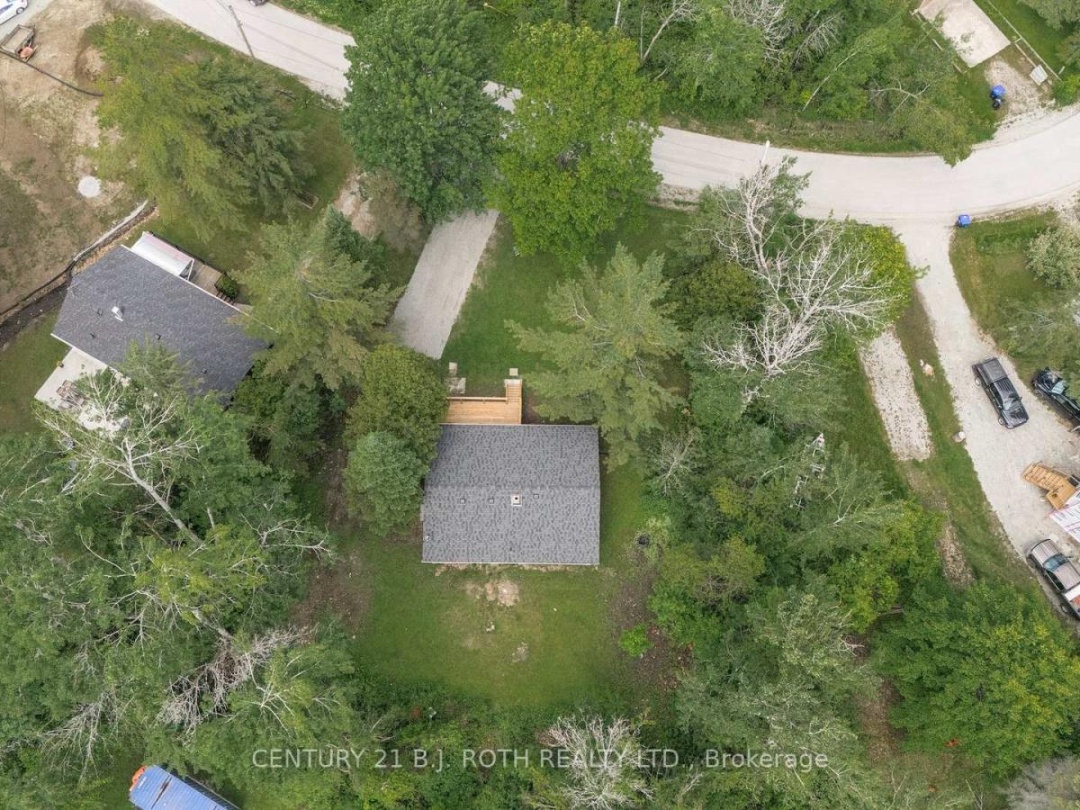 185 SILVER BIRCH CRESCENT, 