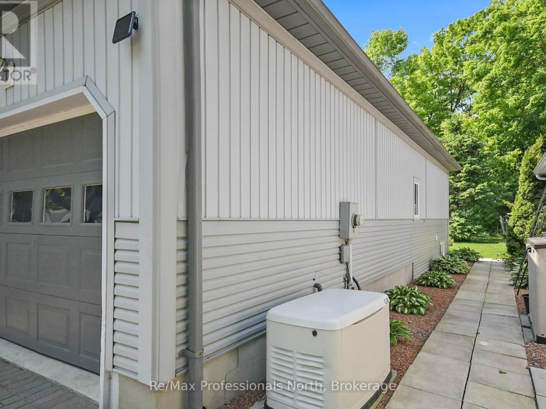 21 WOODMAN'S CHART, Gravenhurst (Muskoka (S))