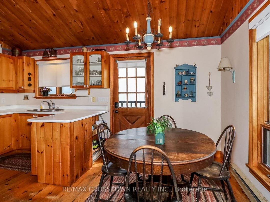 3822 Glenrest Drive, Lake Simcoe