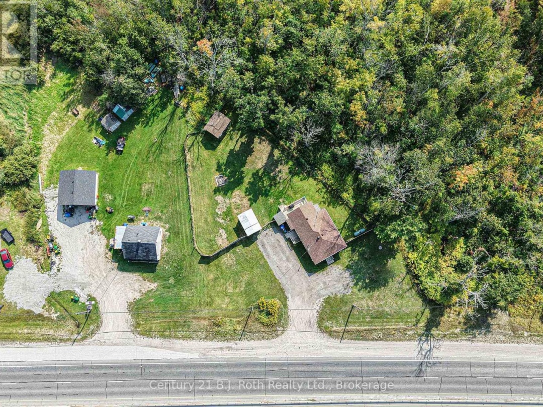 8441 11 HIGHWAY N, 