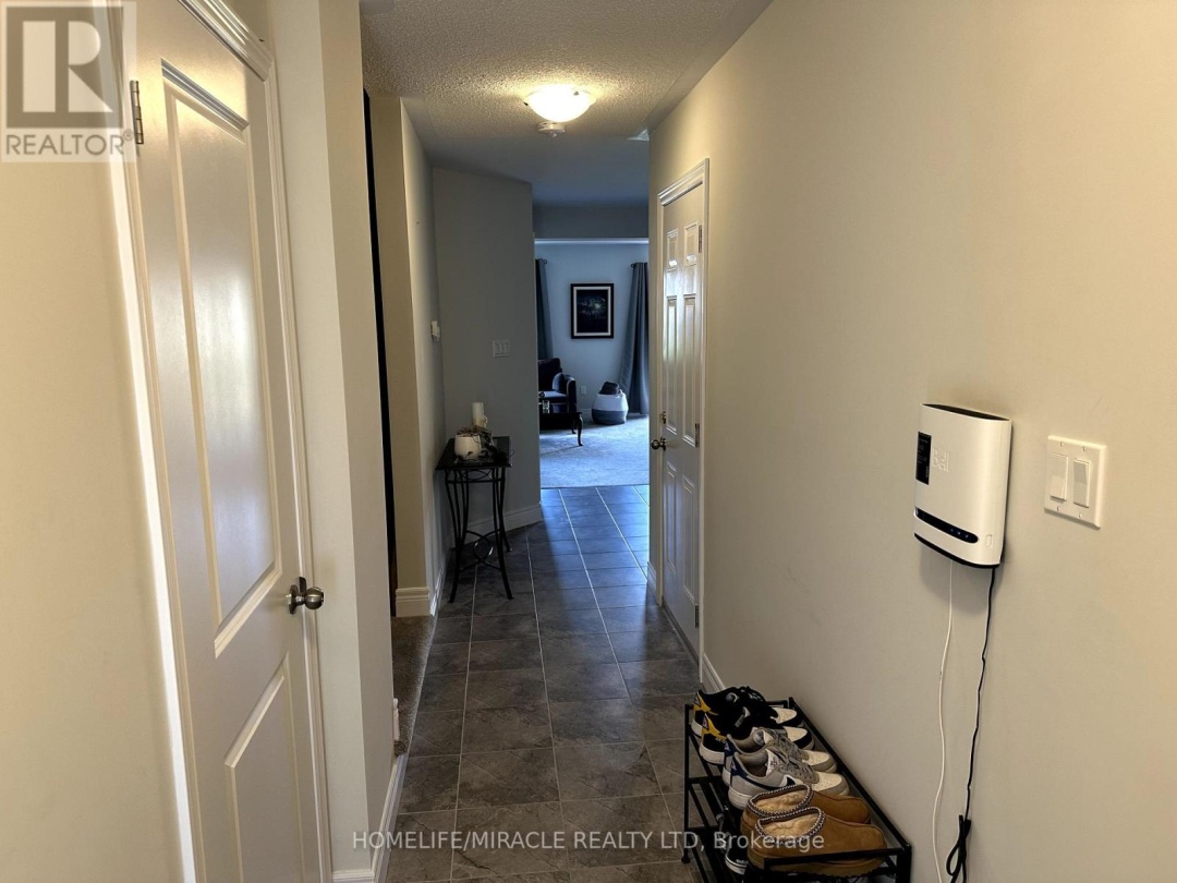 300 DAFFODIL COURT, 
