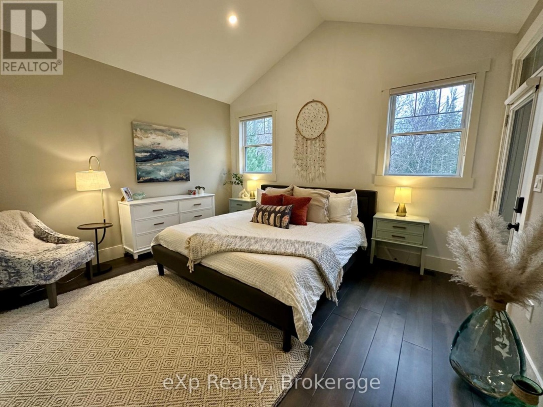 10 WOODSTREAM DRIVE, 