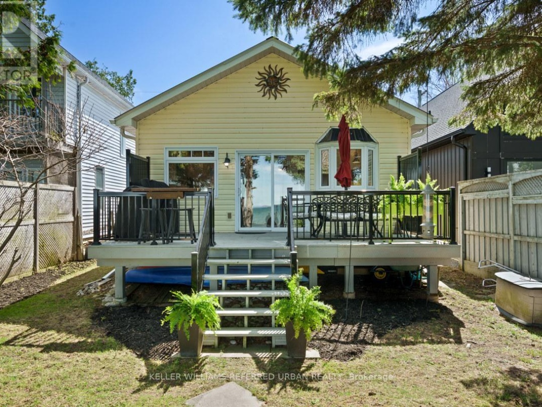 210 Morrison Avenue, Lake Simcoe