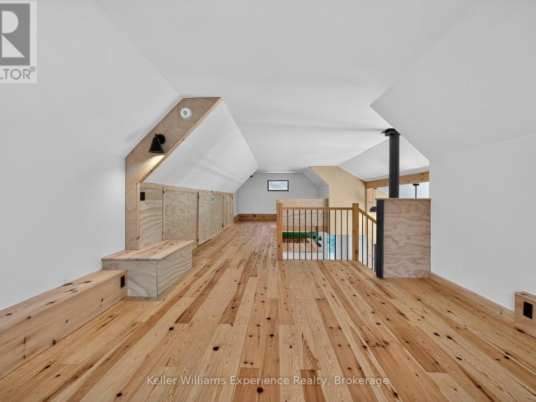 753 HONEY HARBOUR ROAD, 