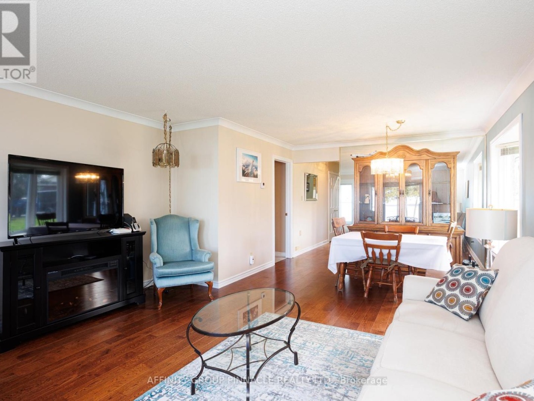 16 B90 Parklawn Boulevard, Lake Simcoe