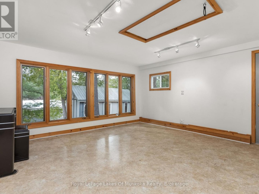 928 Jones Lane, Fairy Lake