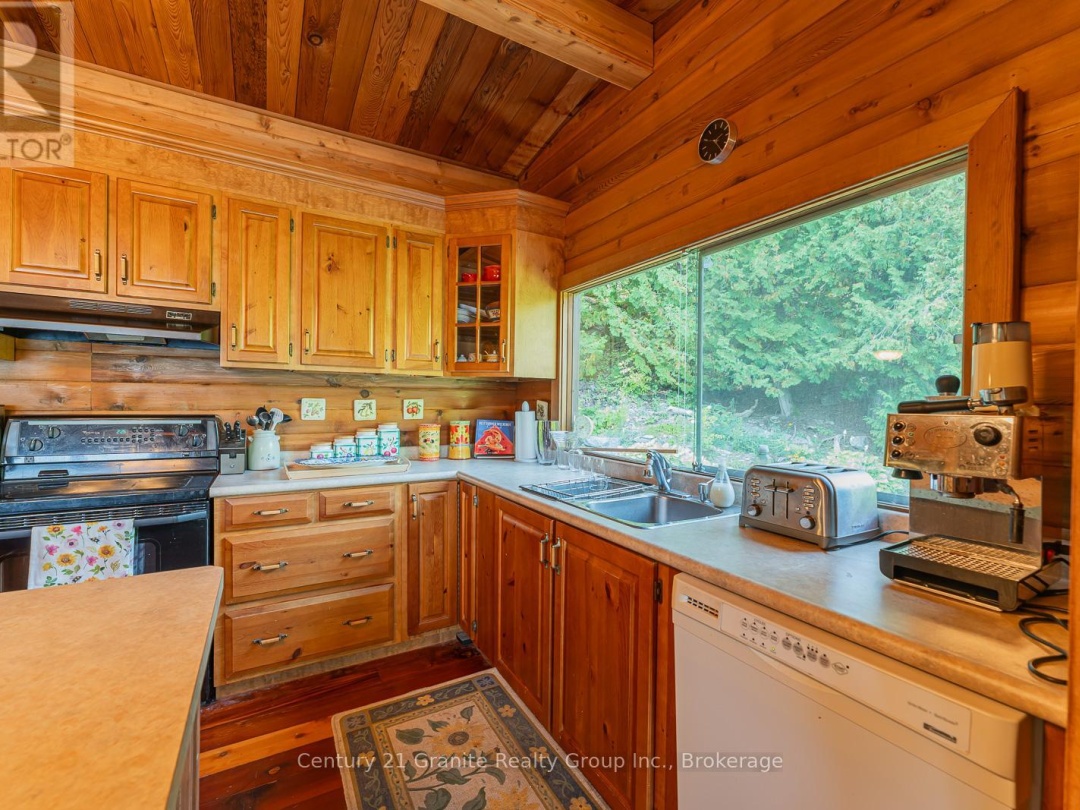118 Griffin Drive, Four Mile Lake