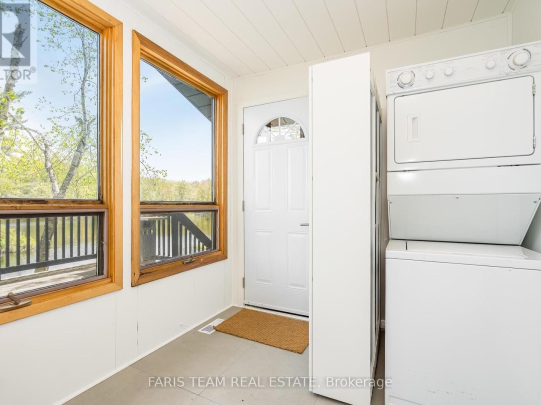1010 Sanderson Road, Clearwater Lake