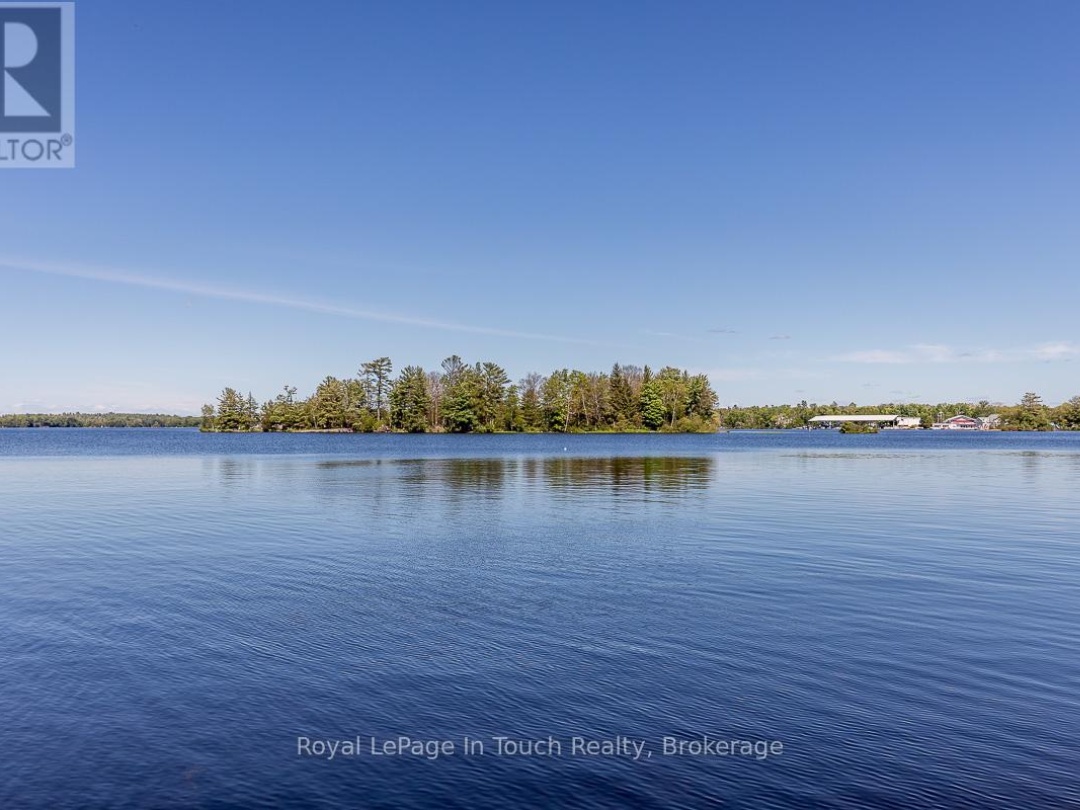 36 Yellowhead Island, Gloucester Pool