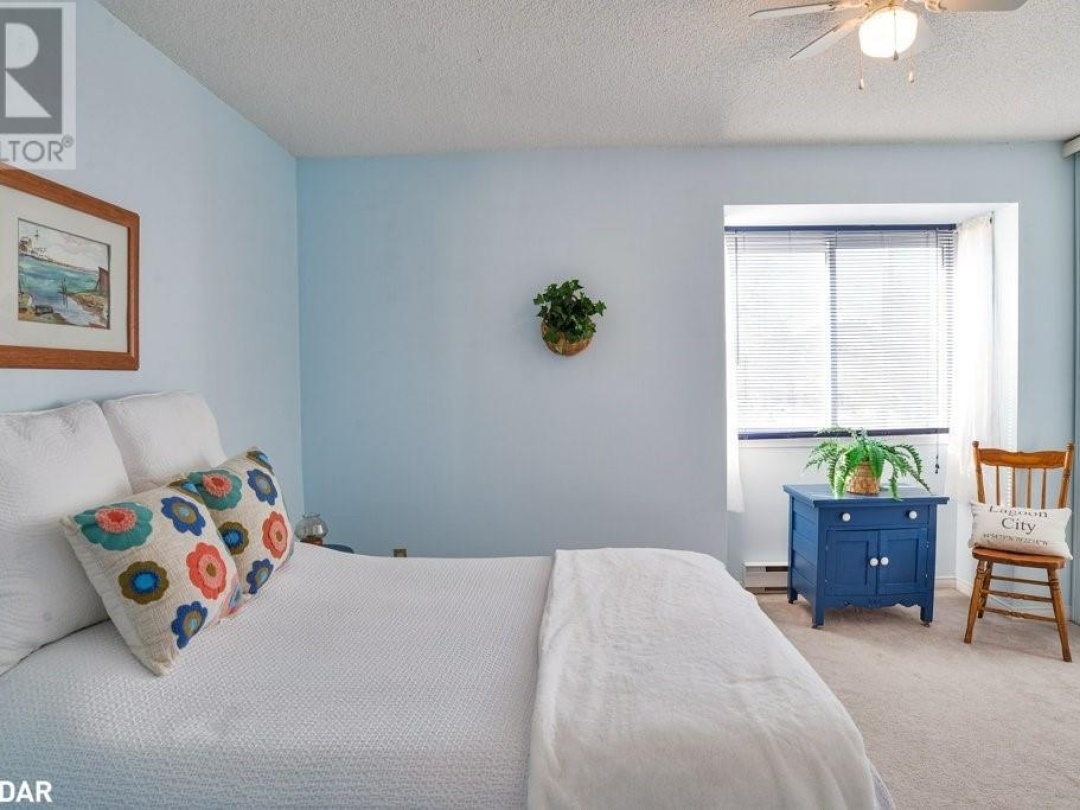 31 Laguna Parkway Unit# 1, Lake Simcoe