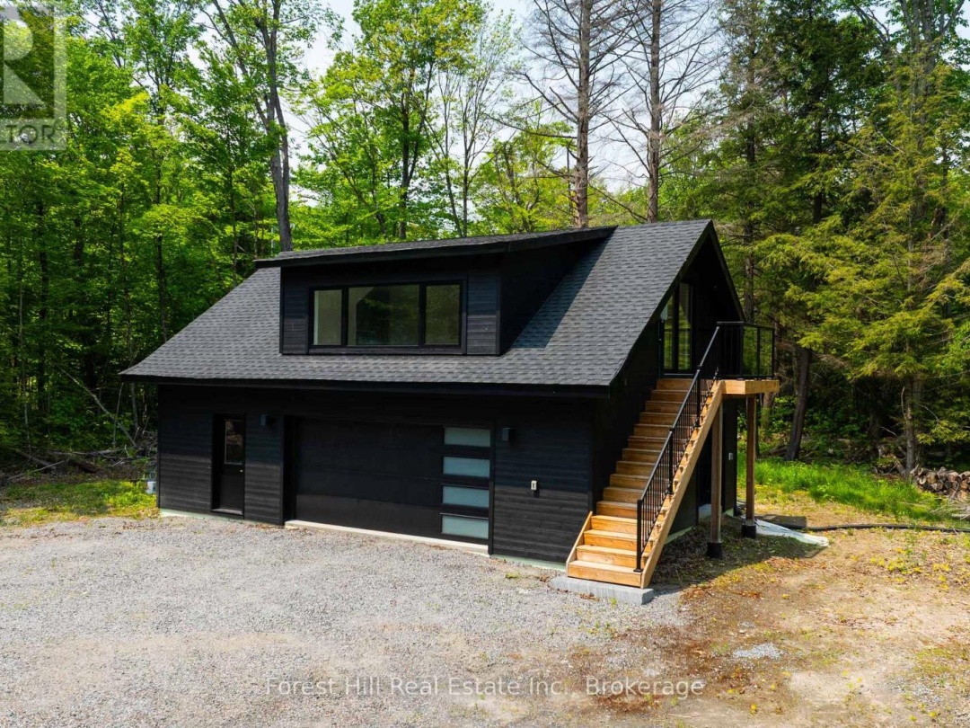 22 Long And Winding Road Road, Silver Lake