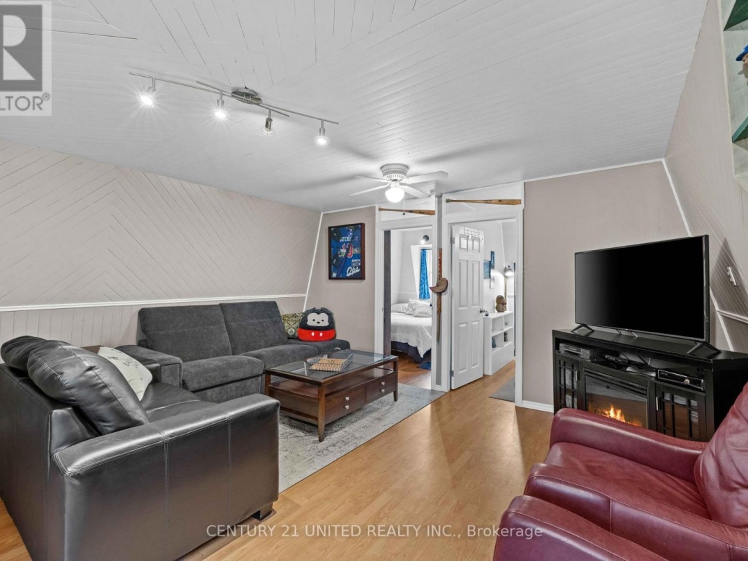 586 BIRCH POINT ROAD, 