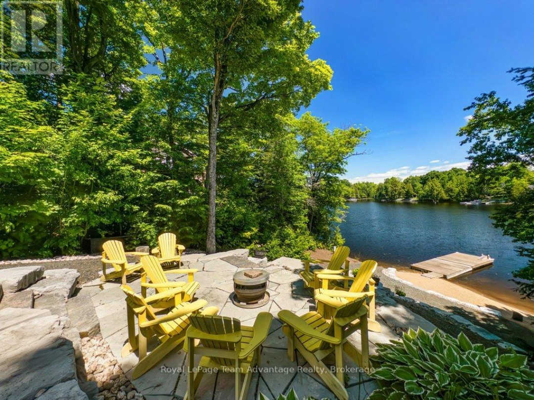 3 LYNDSEY LANE, Manitouwabing Lake