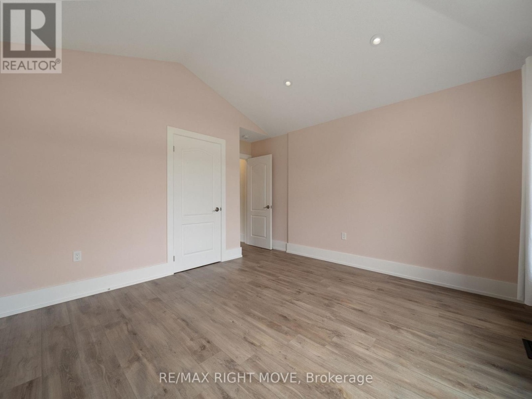 1348 HAWK RIDGE CRESCENT, 