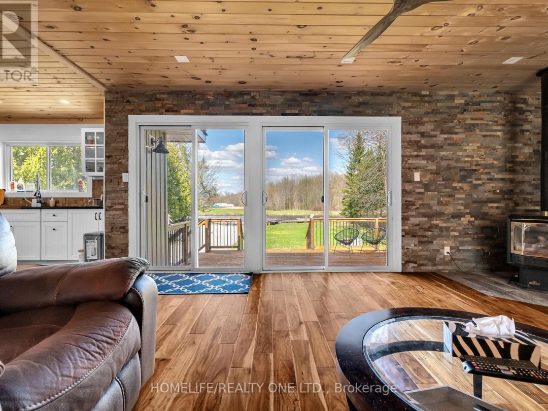 4055 Glen Cedar Drive, Lake Simcoe